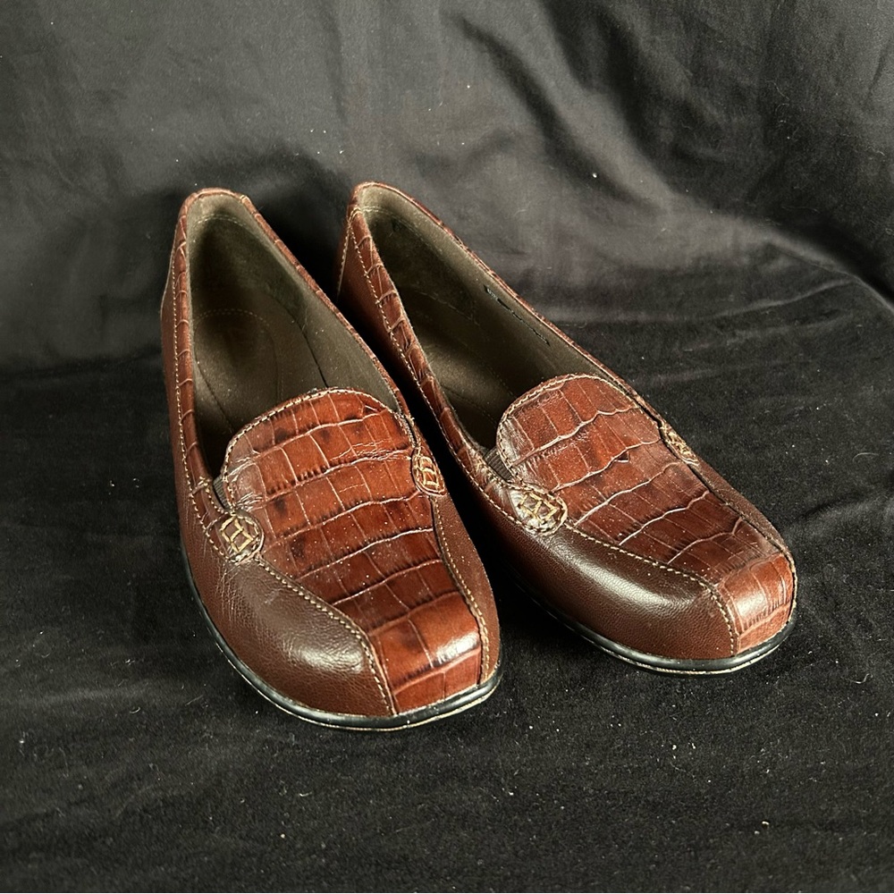 Clarks Bendables Crocodile Leather Loafers